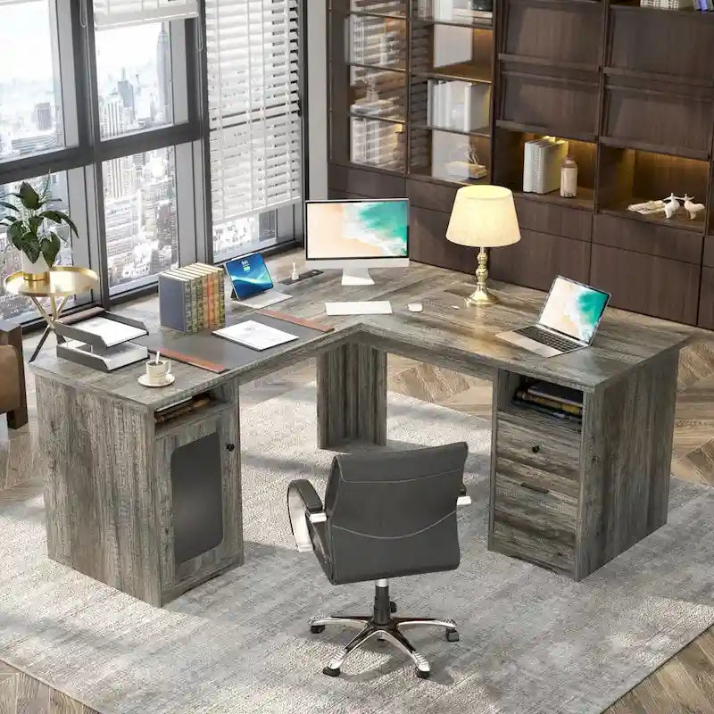 Moderner L-förmiger Schreibtisch im Landhausstil mit Stauraum und Ladeanschlüssen