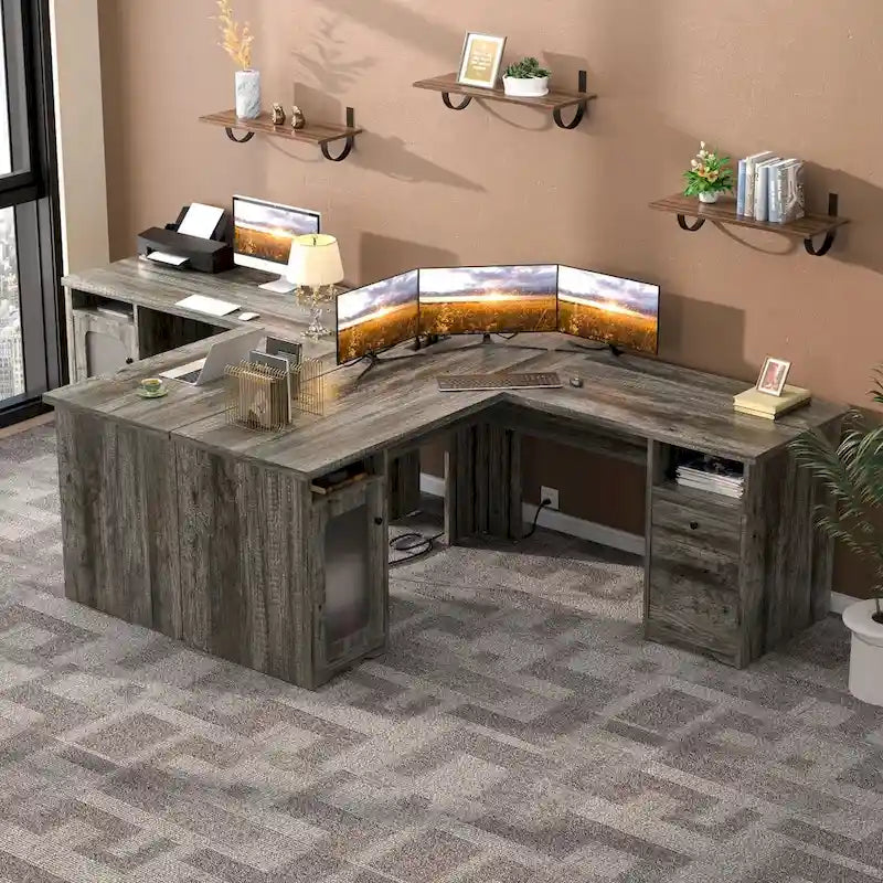 Moderner L-förmiger Schreibtisch im Landhausstil mit Stauraum und Ladeanschlüssen